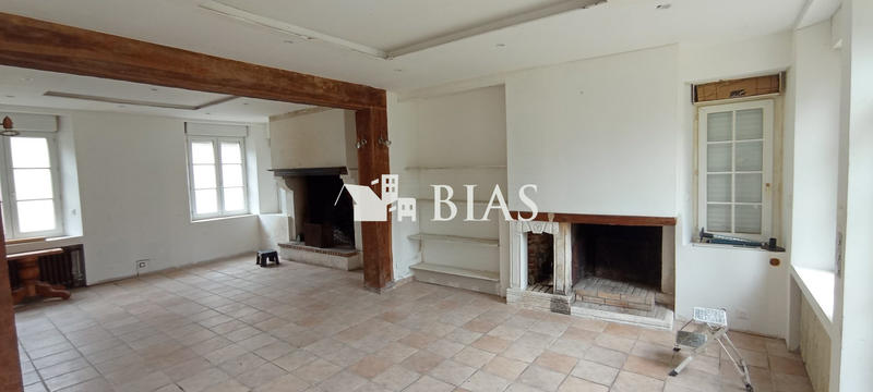 Maison - 243 m² - 9 pièces