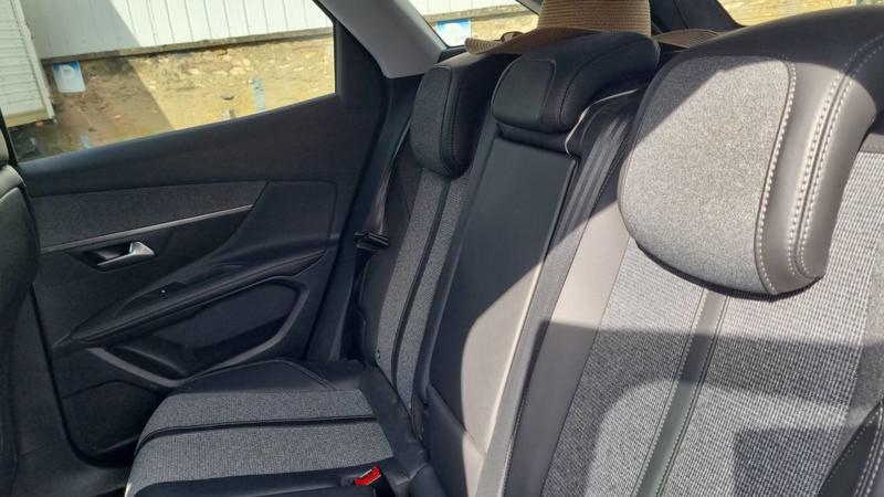 Peugeot 3008 1.2 PureTech 130 Eat6 Allure - Automatique