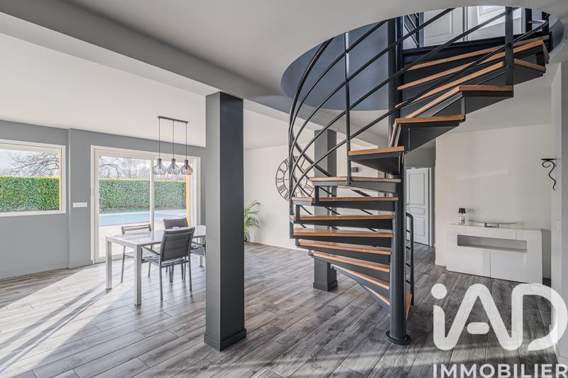 Maison - 152 m² - 7 pièces