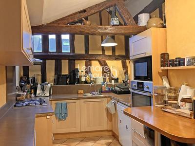 Appartement - 94 m² - 6 pièces