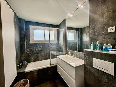 Appartement - 145 m² - 5 pièces