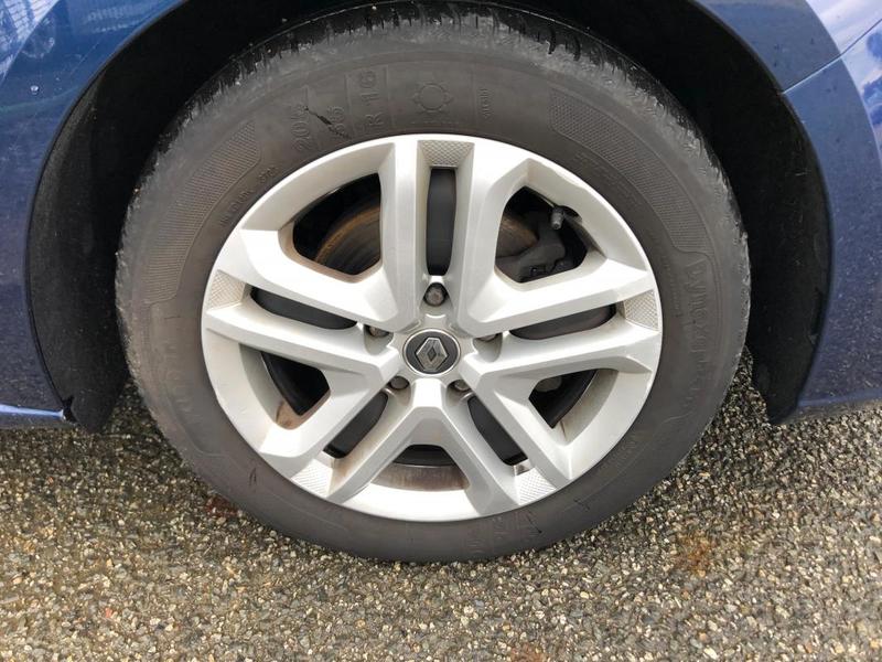 Renault Mégane IV Blue Dci 115 Business Edc