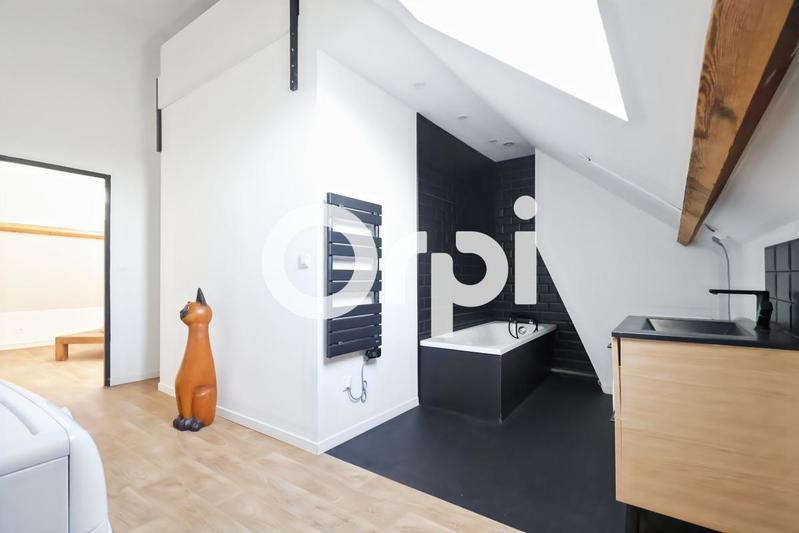 Appartement - 99 m² - 3 pièces