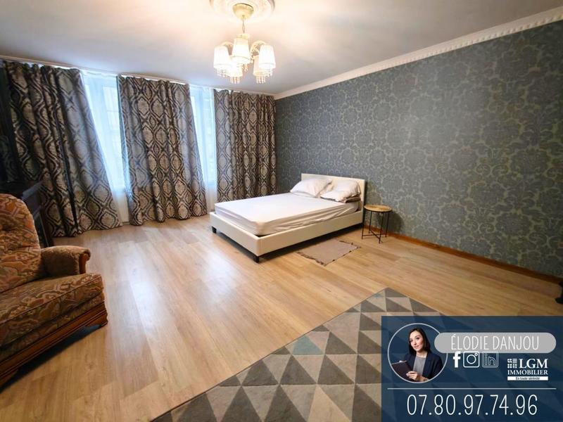 Maison - 215 m² - 7 pièces