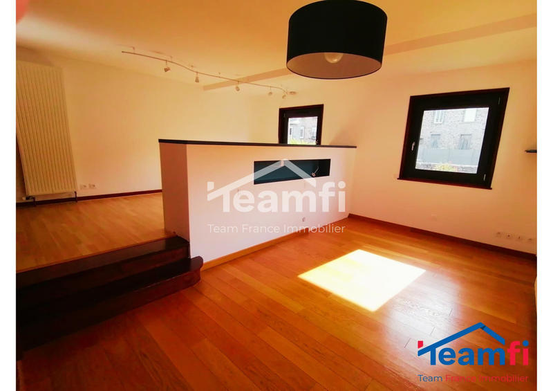 Maison - 265 m² - 10 pièces