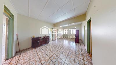 Maison - 227 m² - 10 pièces