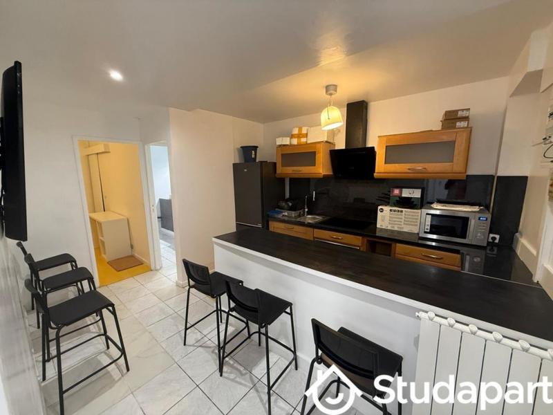 Chambre - 9 m² - 1 pièce