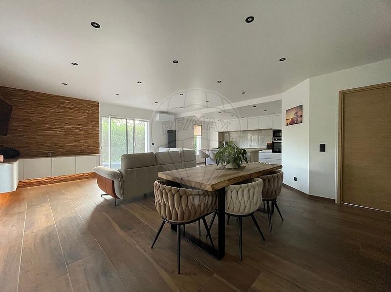 Maison - 107 m² - 5 pièces