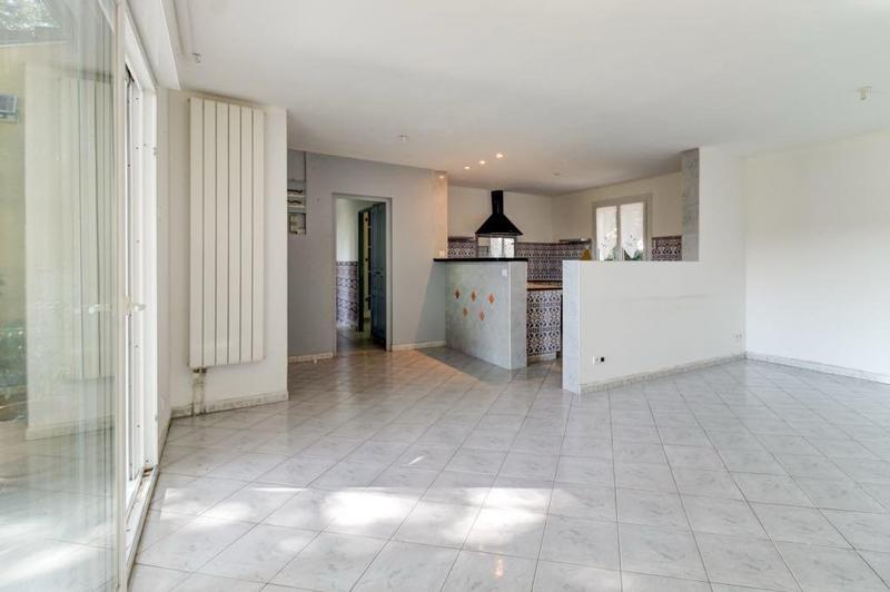 Maison - 298 m² - 9 pièces