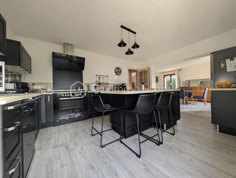 Maison - 138 m² - 7 pièces