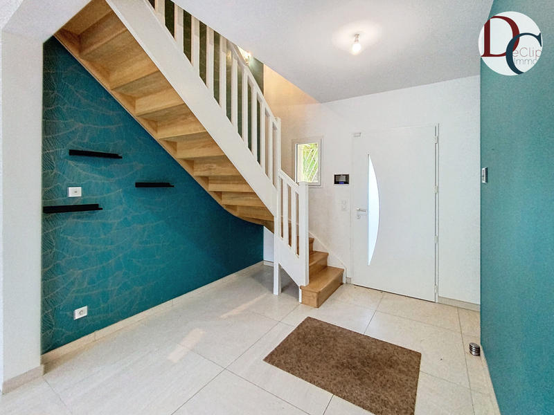 Maison - 203 m² - 8 pièces