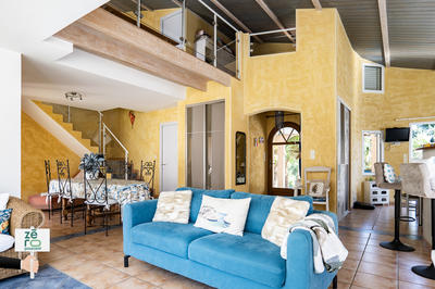 Maison - 143 m² - 6 pièces