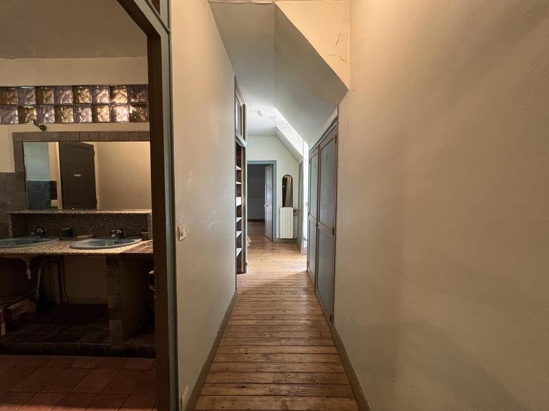 Maison - 182 m² - 7 pièces