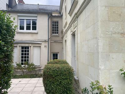 Maison - 196 m² - 9 pièces