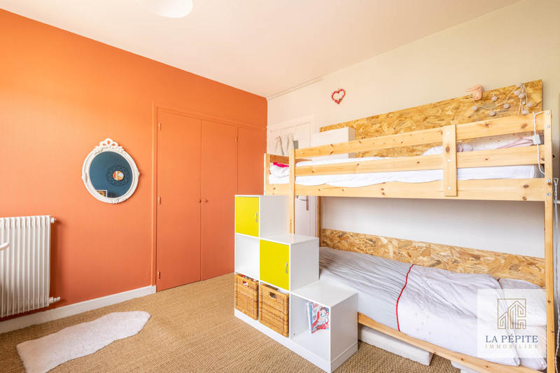 Appartement - 100 m² - 6 pièces