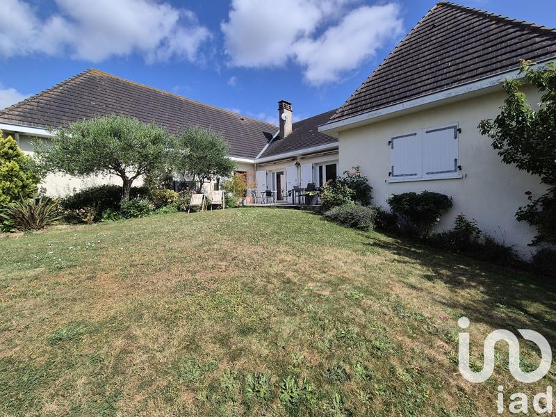 Maison - 422 m² - 11 pièces