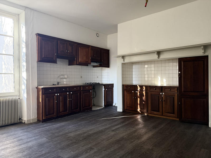 Maison de village - 165 m² - 11 pièces