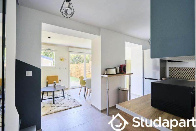 Chambre - 10 m² - 1 pièce