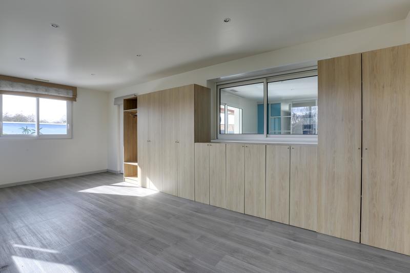 Maison - 210 m² - 7 pièces