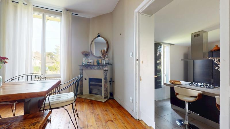 Maison - 215 m² - 7 pièces