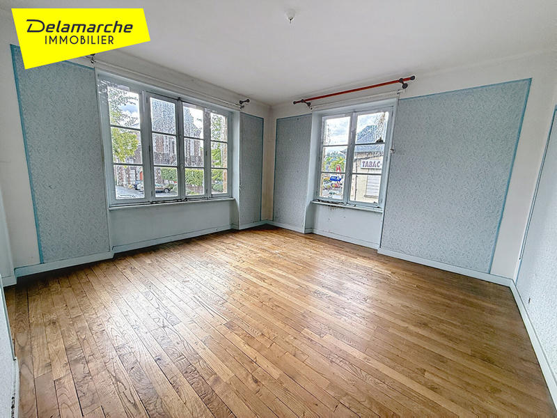 Maison - 201 m² - 9 pièces