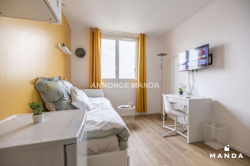 Chambre - 10 m² - 5 pièces