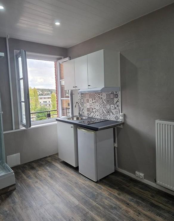 Studio - 10 m² - 1 pièce