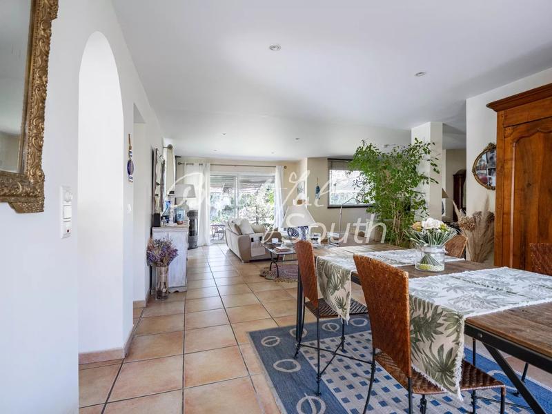 Villa - 193 m² - 5 pièces