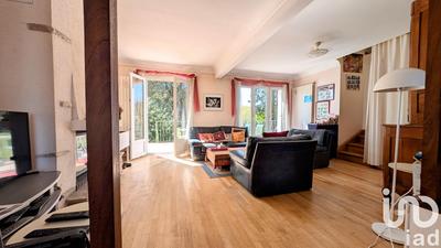 Maison - 140 m² - 7 pièces