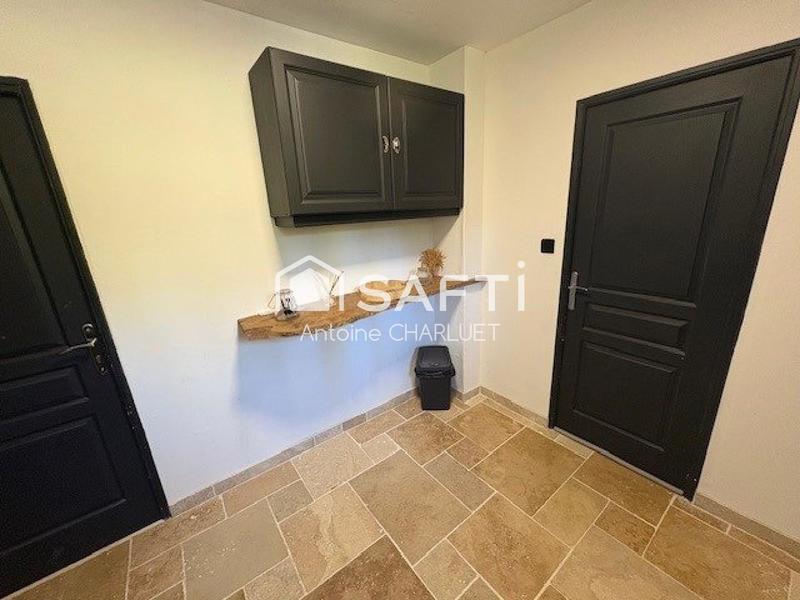 Maison - 255 m² - 9 pièces