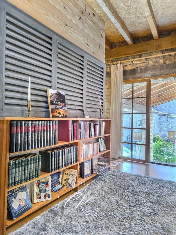 Maison - 325 m² - 9 pièces