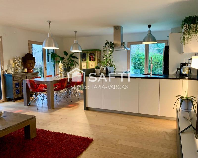 Appartement - 102 m² - 4 pièces