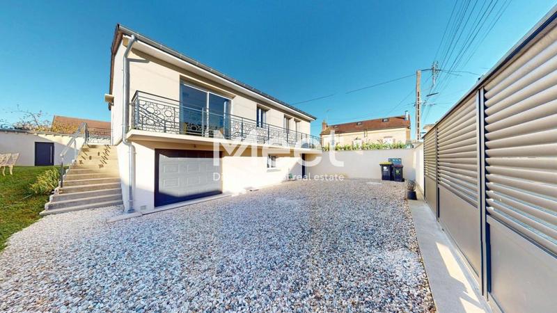 Maison - 120 m² - 5 pièces