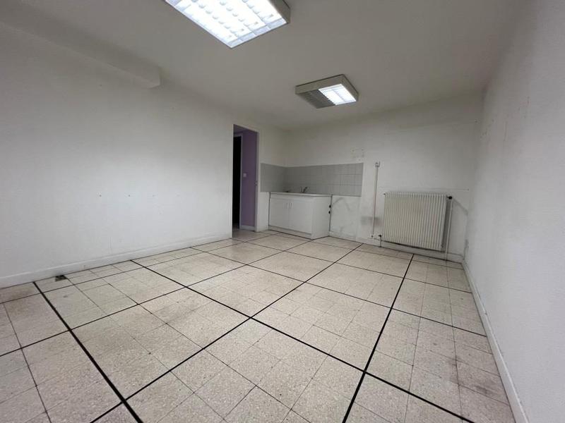 Local d'activités - 426 m² - 20 pièces