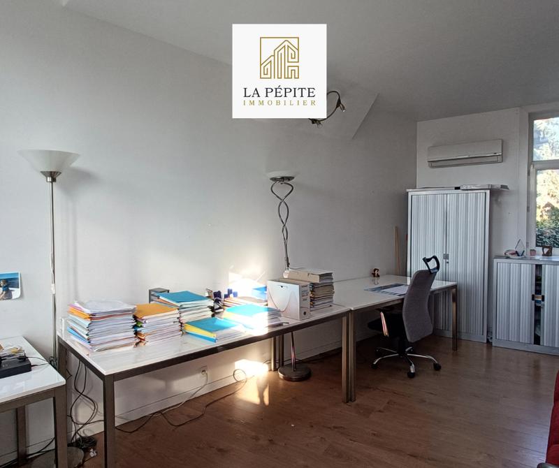 Immeuble - 81 m² - 3 pièces