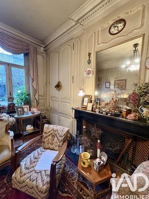 Maison - 271 m² - 11 pièces