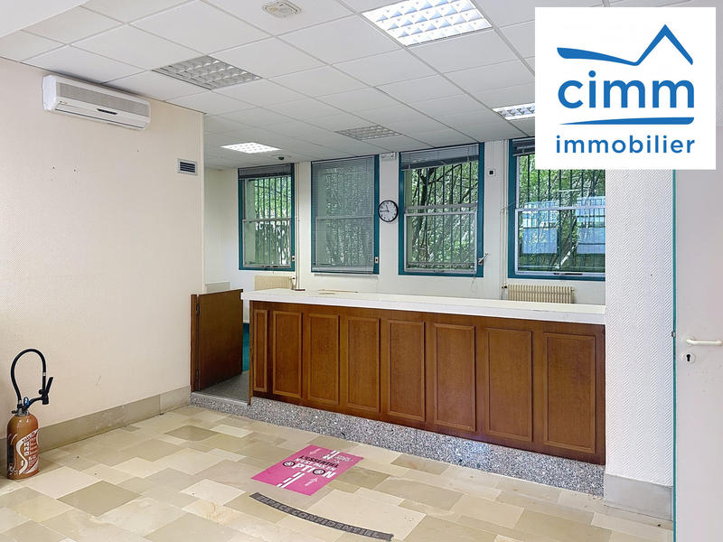 Bureau - 79 m² - 2 pièces