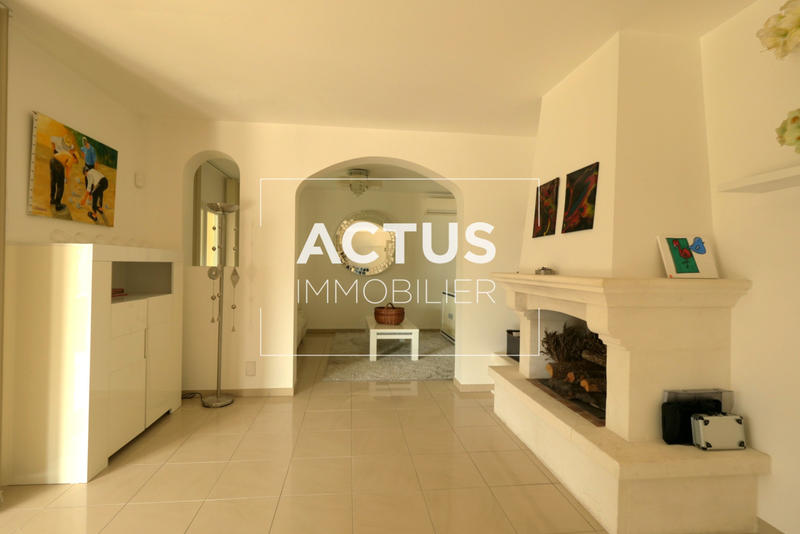 Maison - 196 m² - 7 pièces