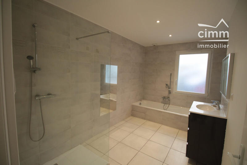 Appartement - 104 m² - 4 pièces