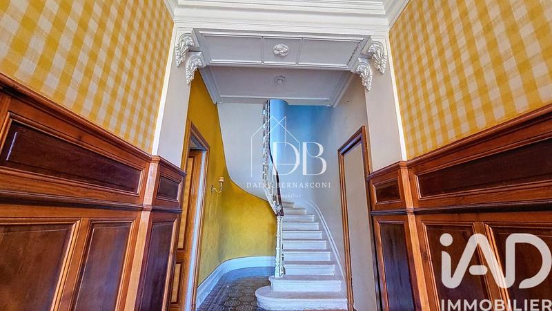 Maison - 270 m² - 7 pièces