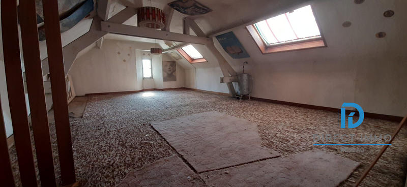 Maison - 230 m² - 9 pièces