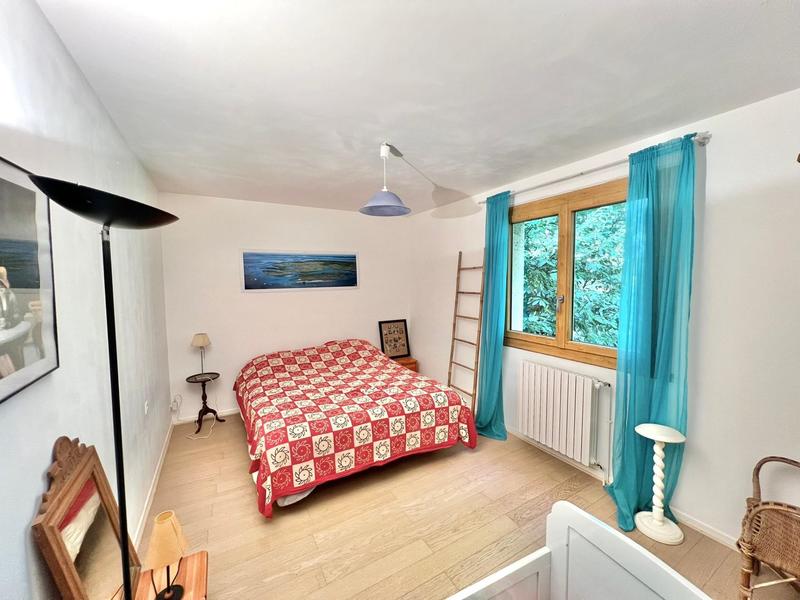 Maison - 282 m² - 9 pièces