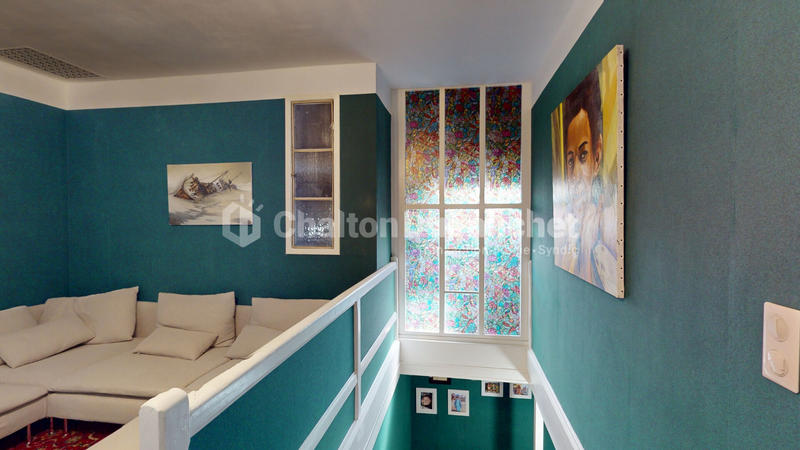 Demeure - 377 m² - 12 pièces