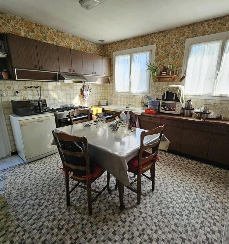 Maison - 166 m² - 9 pièces