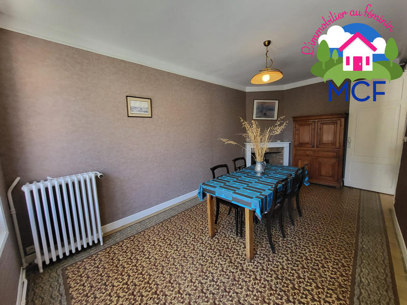 Maison - 288 m² - 10 pièces