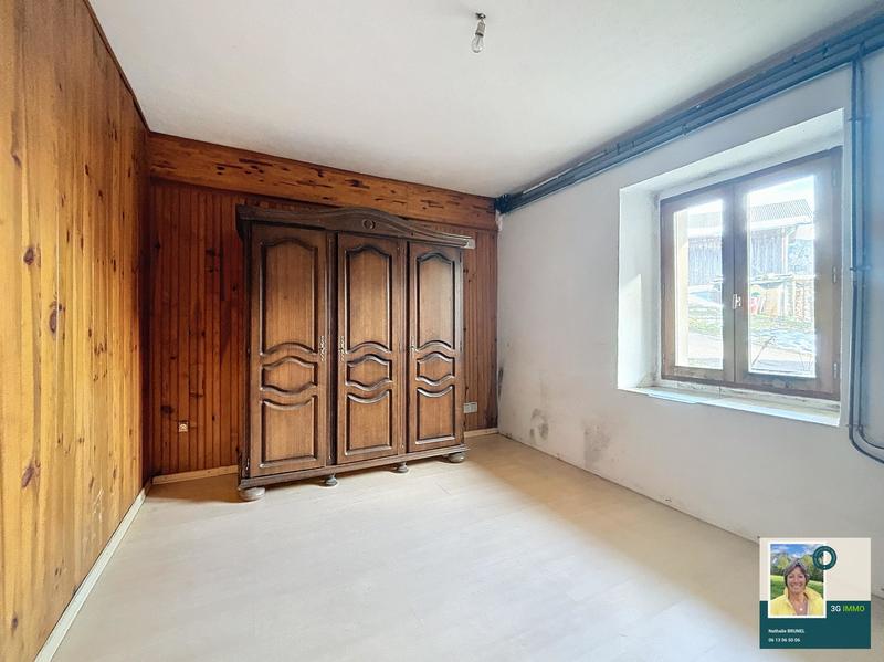 Maison en pierre - 204 m² - 11 pièces