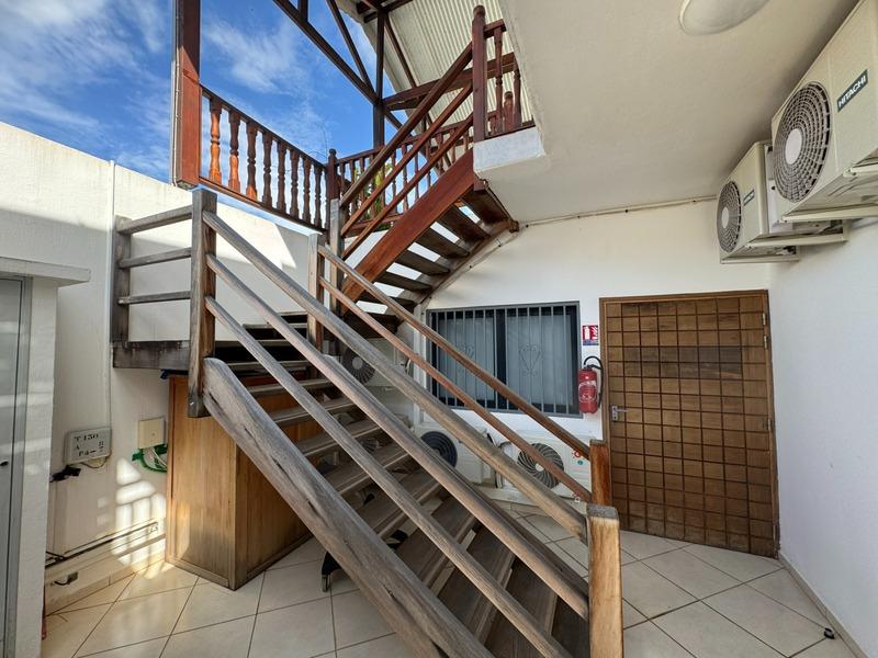 Immeuble - 300 m² - 15 pièces