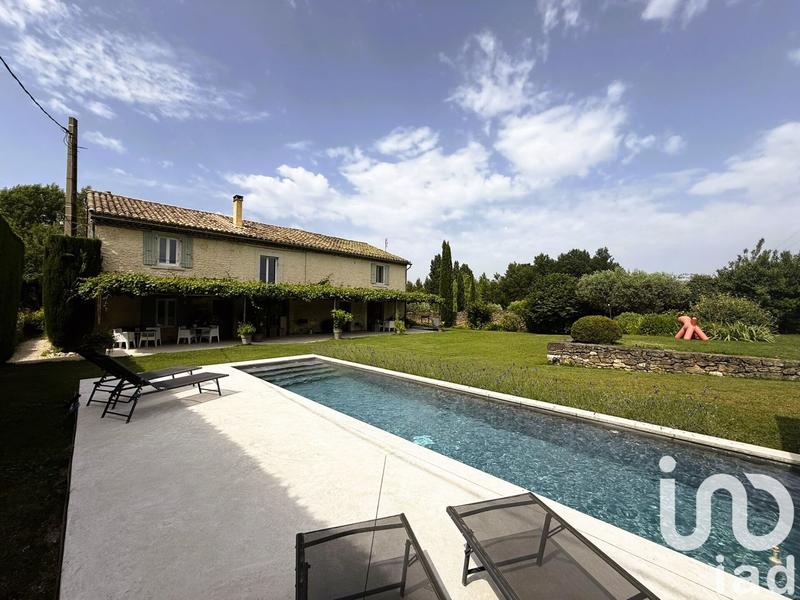 Maison - 245 m² - 8 pièces