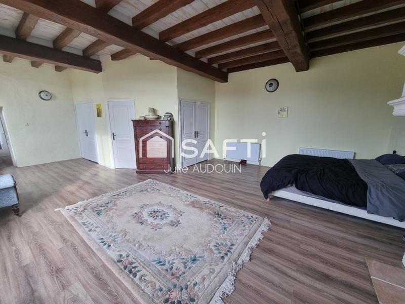 Maison - 520 m² - 9 pièces