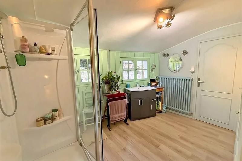 Maison - 310 m² - 12 pièces